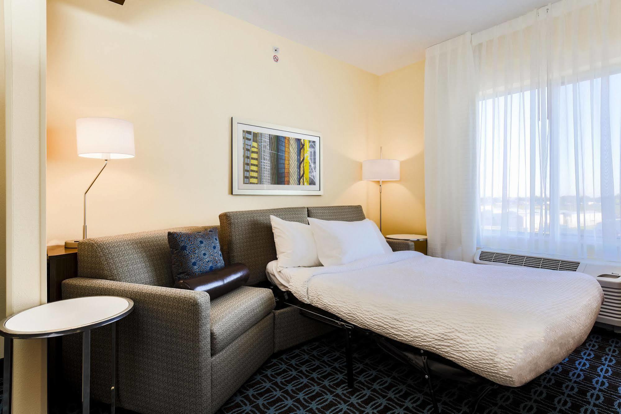 Fairfield Inn & Suites By Marriott Pecos Exterior photo