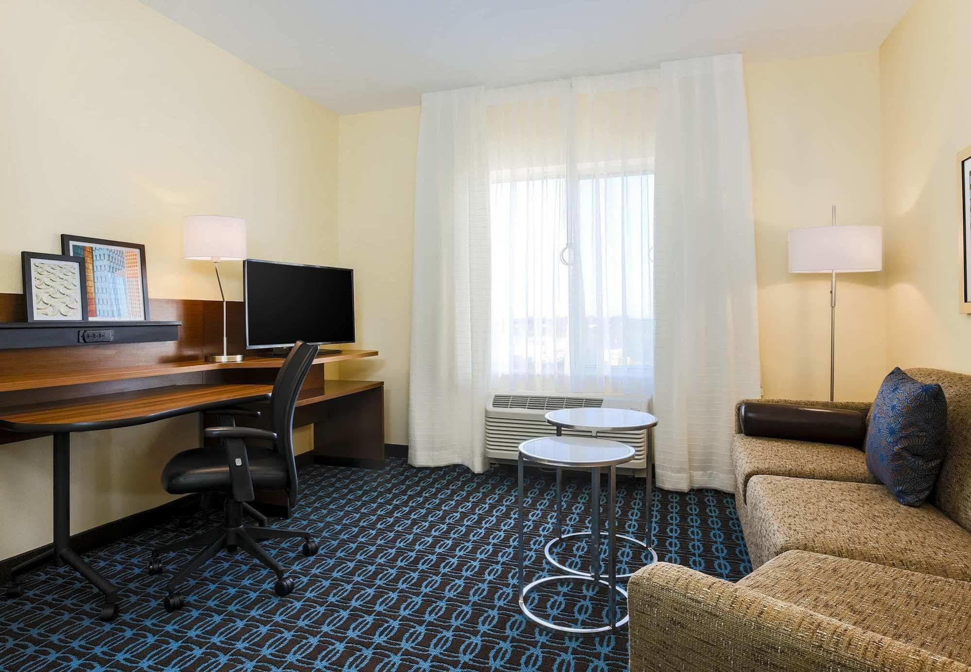Fairfield Inn & Suites By Marriott Pecos Exterior photo